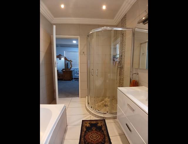 7 BEDROOM HOUSE FOR SALE IN SASOLBURG EXT 4
